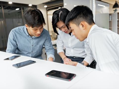 香港公司轉(zhuǎn)讓流程全解析，避開常見陷阱！